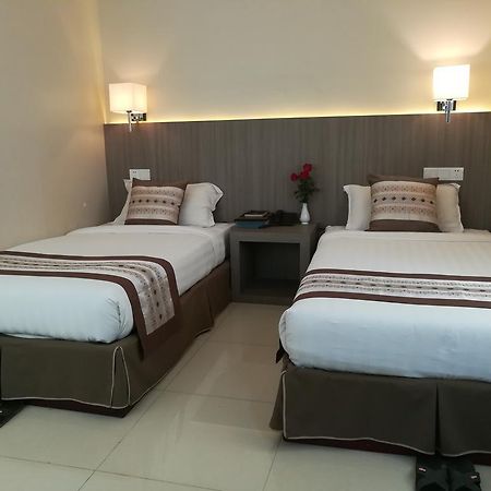 Golden Hill Hotel - Lashio Esterno foto