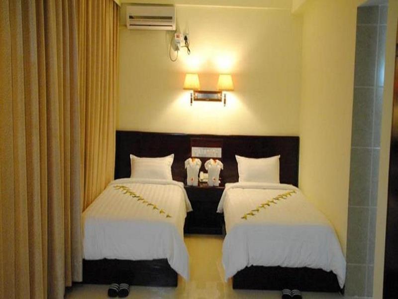 Golden Hill Hotel - Lashio Esterno foto