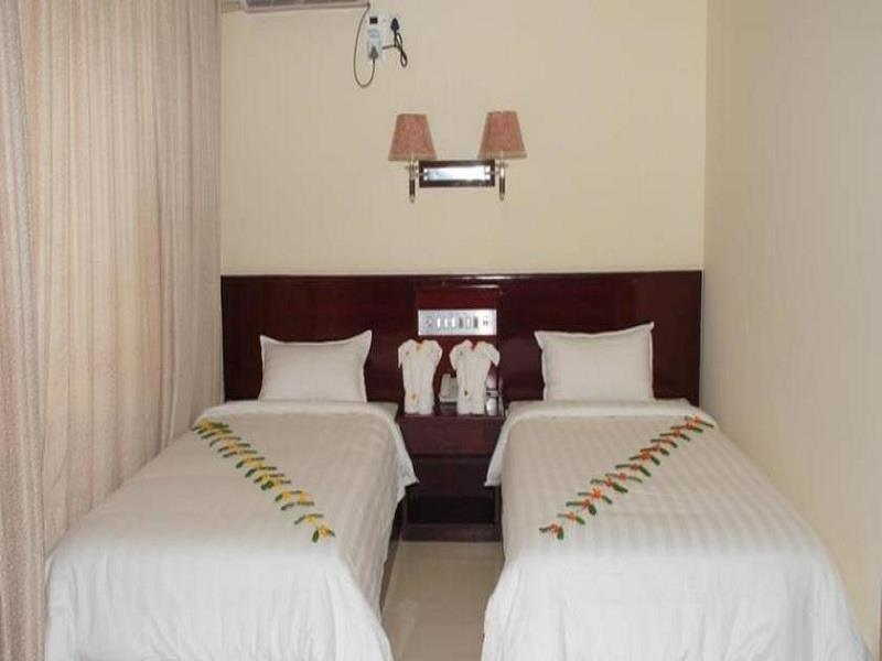 Golden Hill Hotel - Lashio Esterno foto