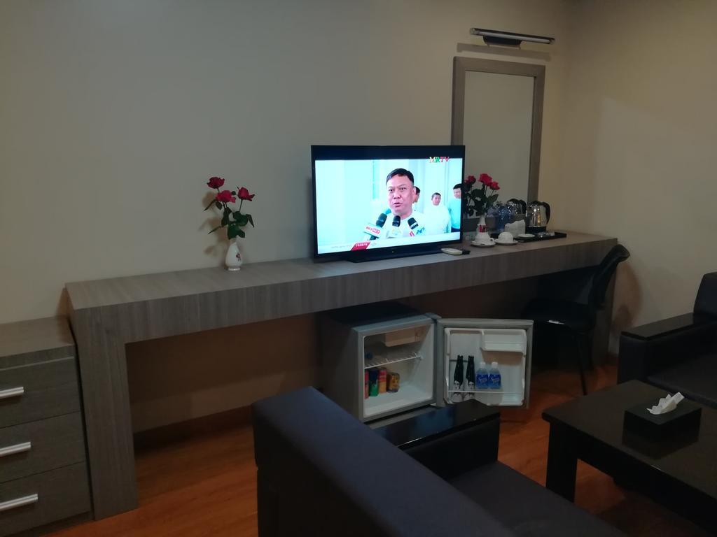 Golden Hill Hotel - Lashio Esterno foto