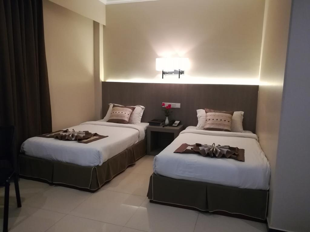 Golden Hill Hotel - Lashio Esterno foto